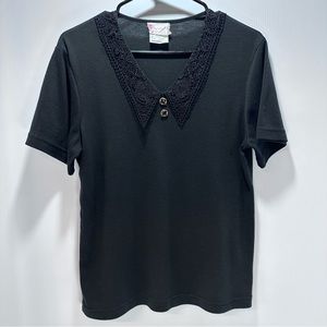 Vintage V Neck Lace Trim Point Collar Women’s Black Top Large Short Sleeve‎ EUC
